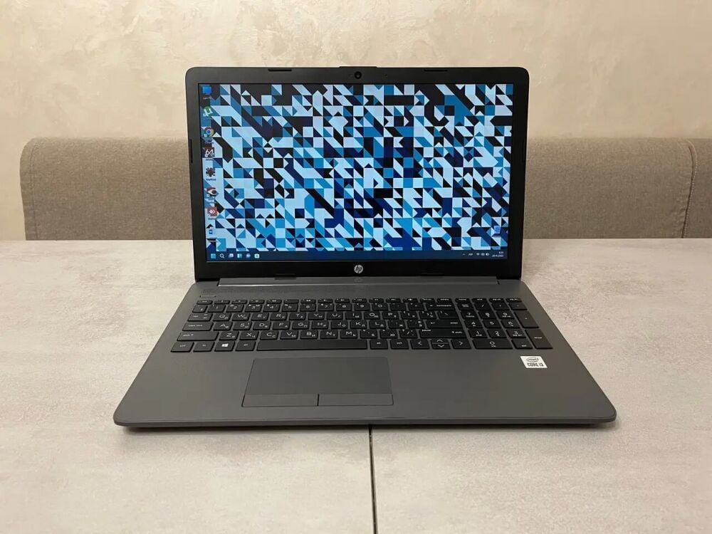 Купить Ноутбук HP 250 G7 / 15.6