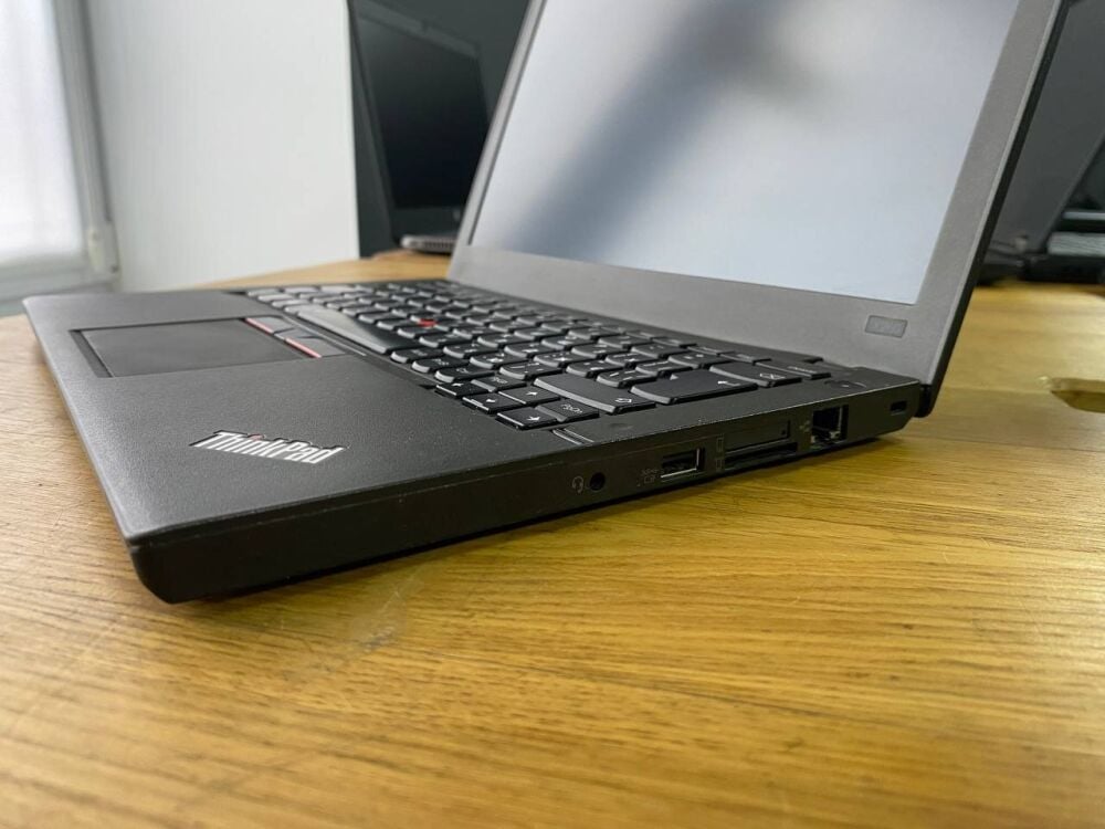 Купить нетбук Lenovo ThinkPad X260 / 12.5