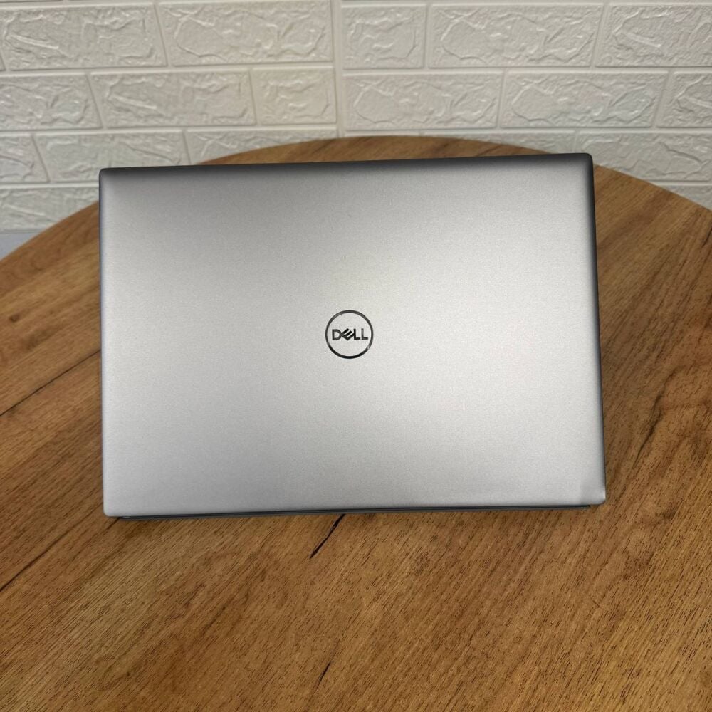 Купить ультрабук Б-класс Dell Vostro 5630 / 16