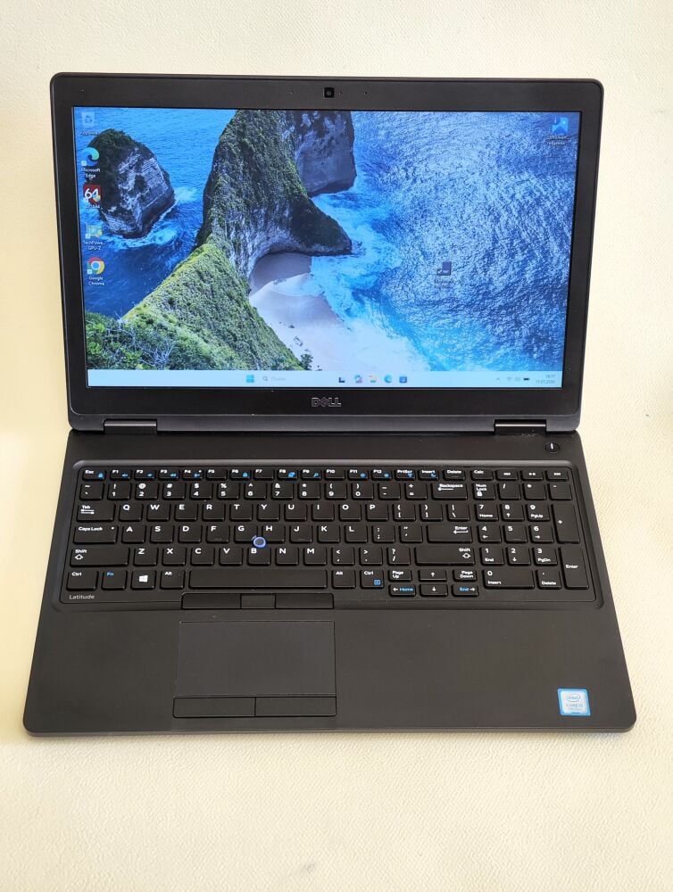 Купить ноутбук Dell Latitude 5580 / 15.6