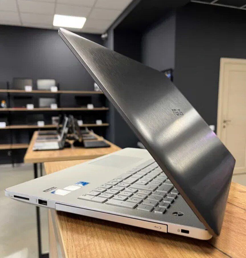 Купить игровой ноутбук Asus N550J / 15.6