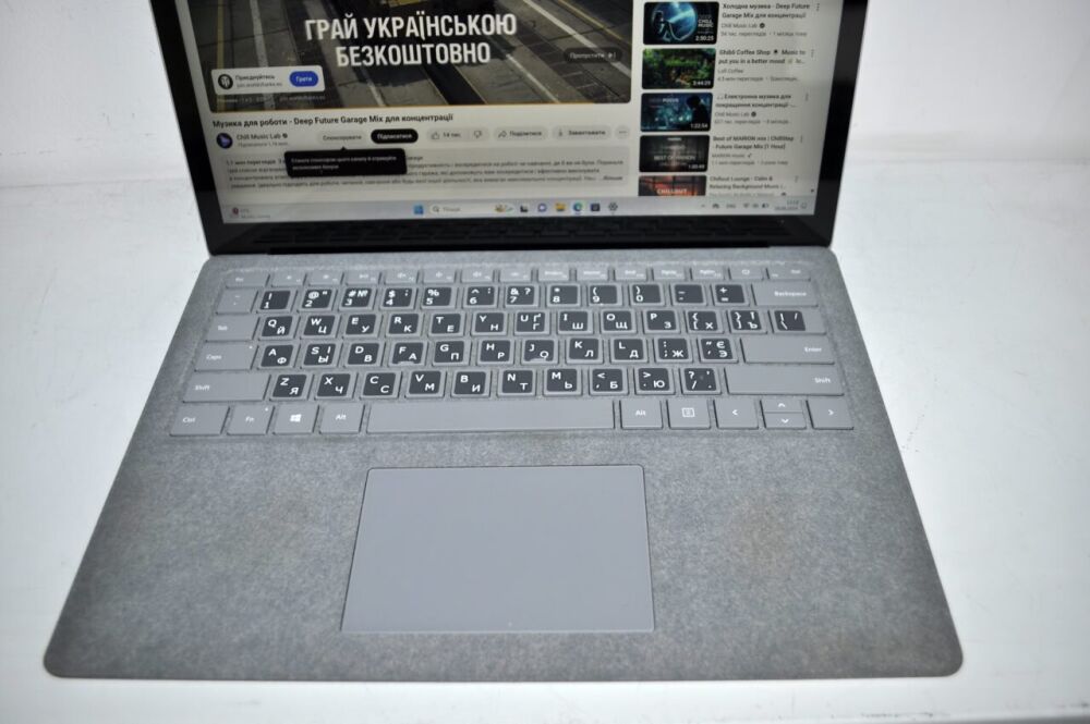 Купить ультрабук Б-класс Microsoft Surface Laptop (Model 1769