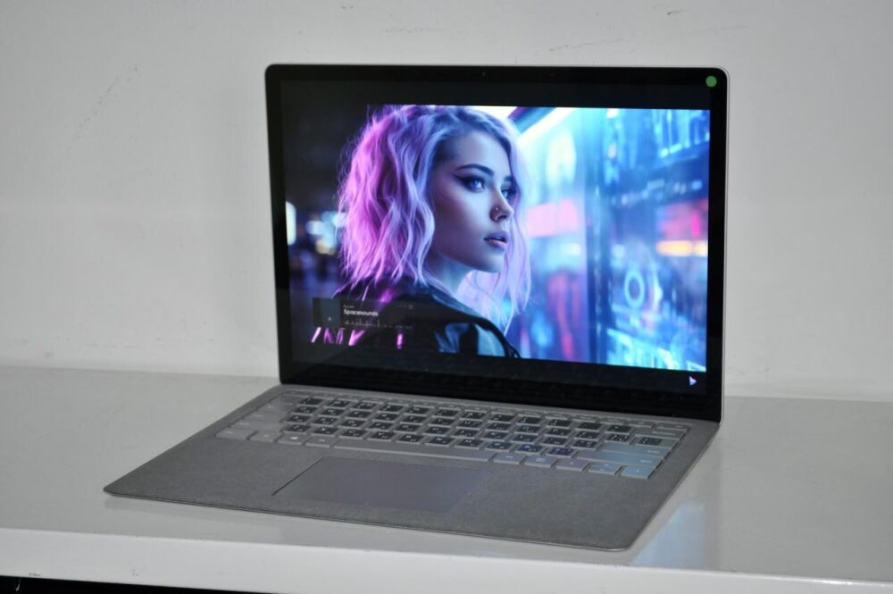 Купить ультрабук Б-класс Microsoft Surface Laptop (Model 1769