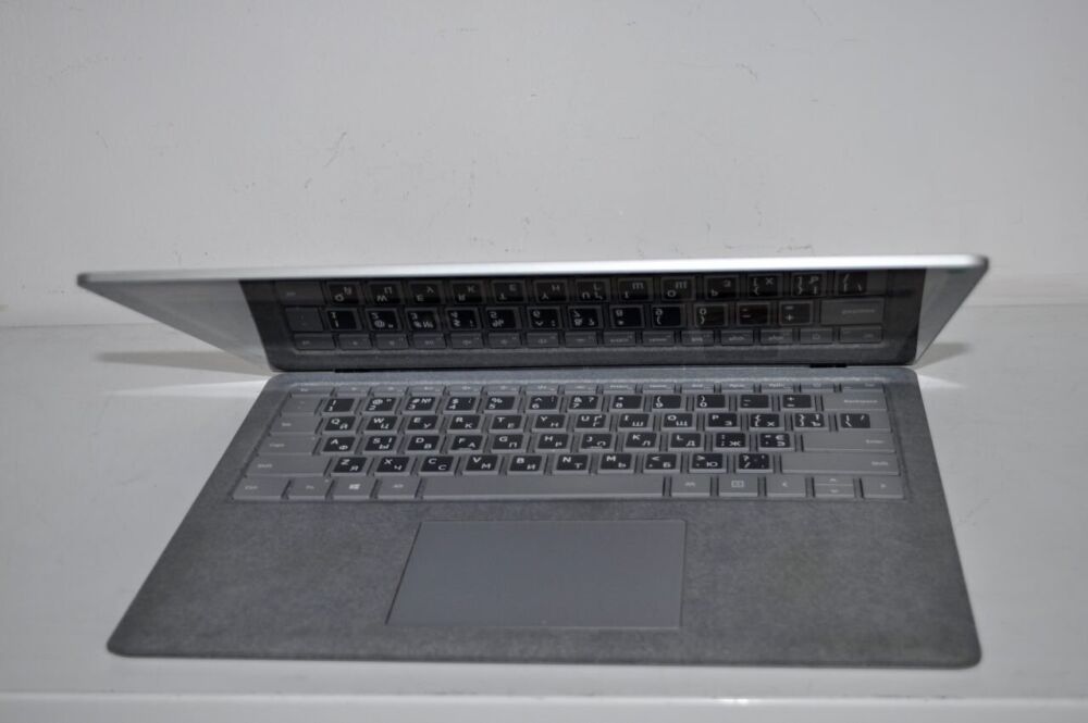 Купить ультрабук Б-класс Microsoft Surface Laptop (Model 1769