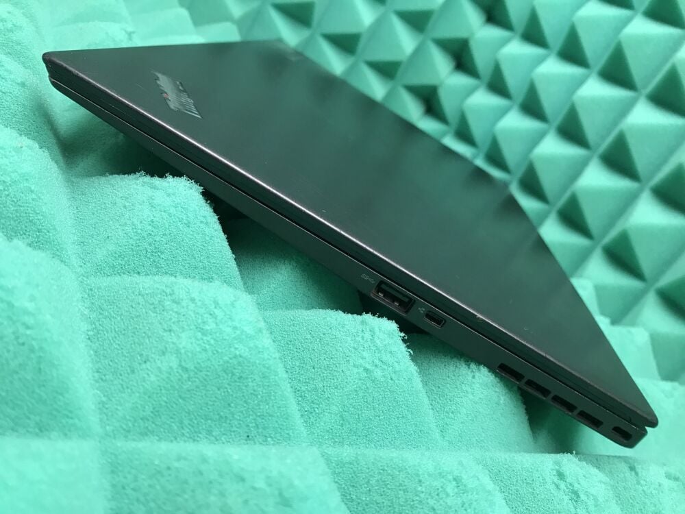Купить Ультрабук Б-клас Lenovo ThinkPad X1 Carbon (2nd Gen) / 14