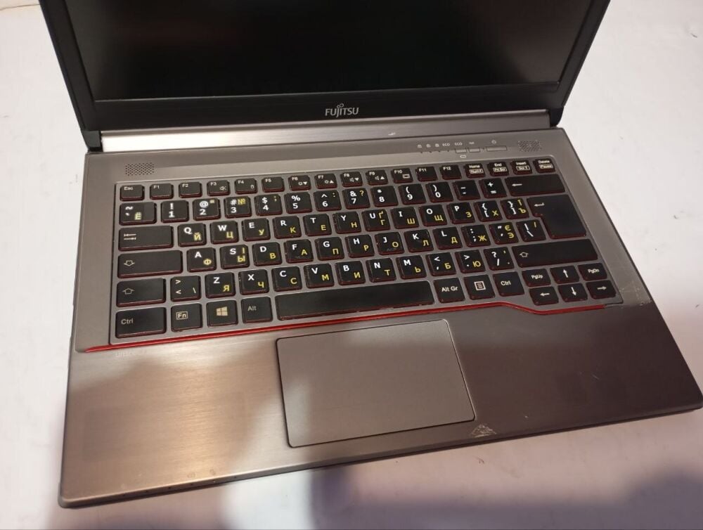 Купить ноутбук Б-класс Fujitsu LifeBook E744 / 14