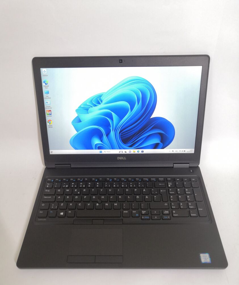 Купить ноутбук Dell Latitude 5580 / 15.6