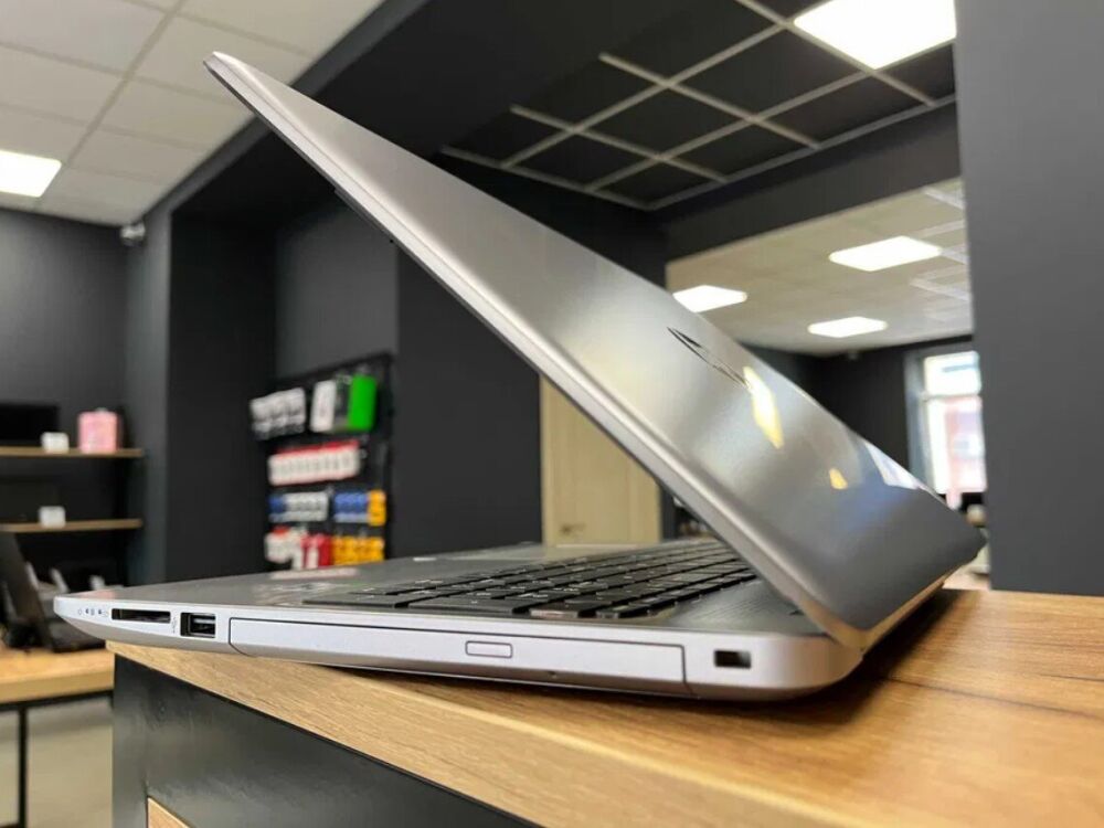 y*6様 80L0216-09 HP 250 G7 Corei5 8GB SSD Ноутбук HP 250 G7 (6BP04EA) Silver – фото, отзывы, характеристики