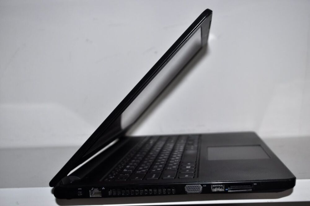 Купити ноутбук Б-клас Dell Vostro 15 3559 / 15.6