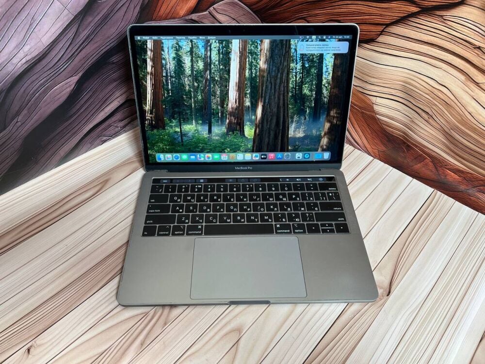 Купить ультрабук Б-класс Apple MacBook Pro A1989 2018 / 13.3
