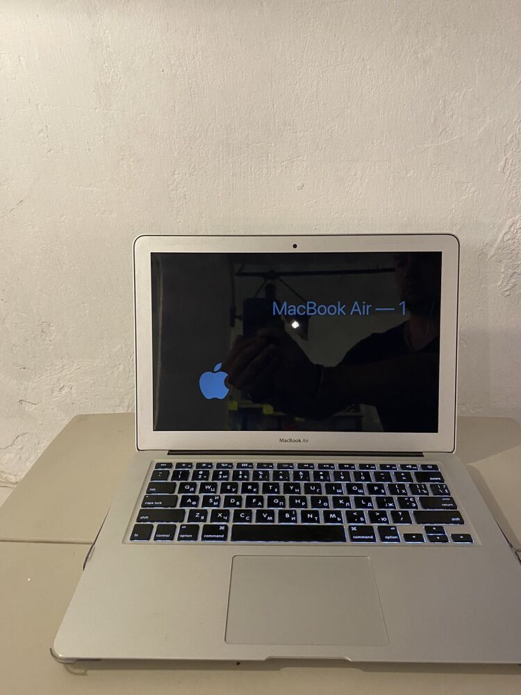 Купить ноутбук Apple MacBook Air 13 с экраном 13.3