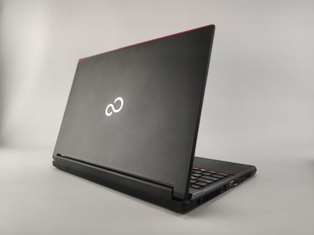 Купить ноутбук Fujitsu LifeBook E556 / 15.6