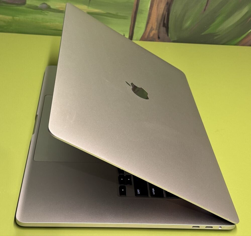 【美品】MacBook Pro 16inch Corei7 メモリ16GB 保証付き再整備品│ MacBook Pro 2016 （Corei7 /メモリ16GB / 15