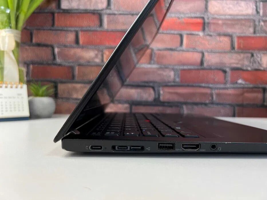 Купить ультрабук Lenovo ThinkPad X13 Gen 1 / 13.3