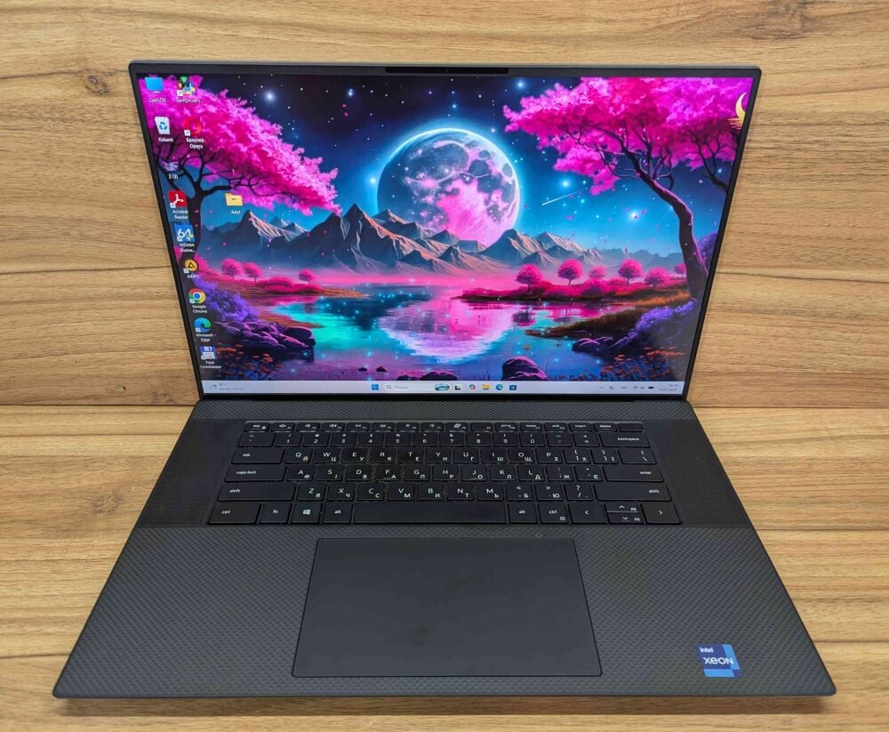 Купити мобільну робочу станцію Б-клас Dell Precision 5760 / 17