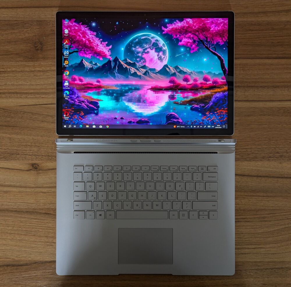 Купити ноутбук-трансформер Microsoft Surface Book 2 / 15