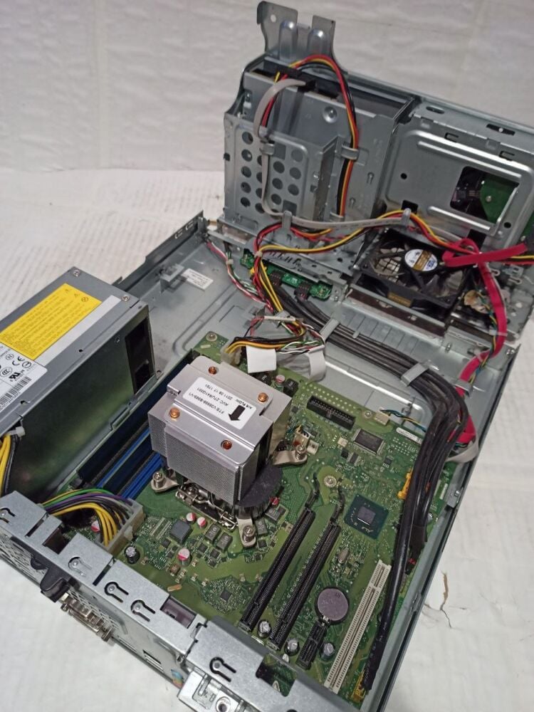 Купить ПК Fujitsu Esprimo E700 E85+ SFF / Intel Core i3-2100 (2 (4
