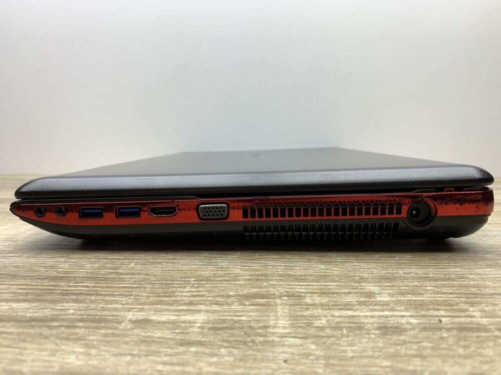 Купить ноутбук Б-класс Toshiba Qosmio X870-140 / 17.3