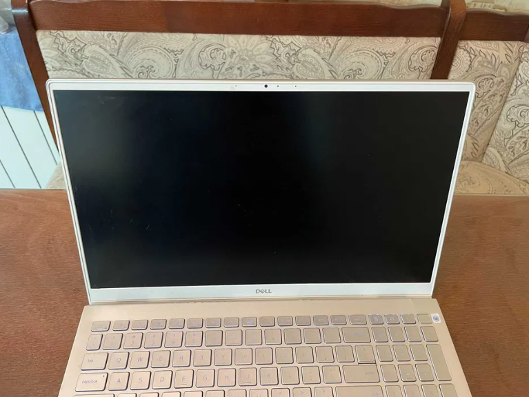 DELL Inspiron5505 15.6インチ Ryzen5 4500U Amazon | Dell Inspiron 5505 ノートパソコン AMD Ryzen(TM) 7