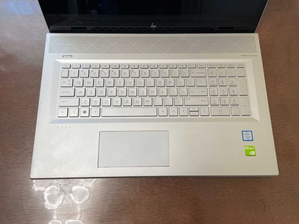 Купить ноутбук HP Envy 17-bw0011nr / 17.3