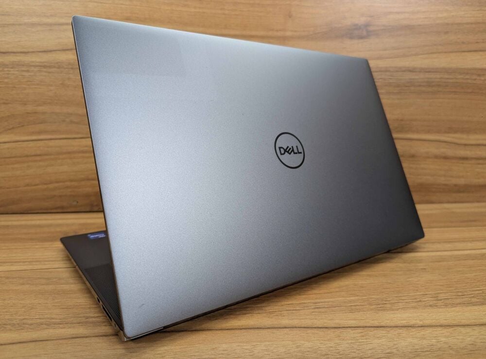 Купить мобильную рабочую станцию Dell Precision 5560 / 15.6