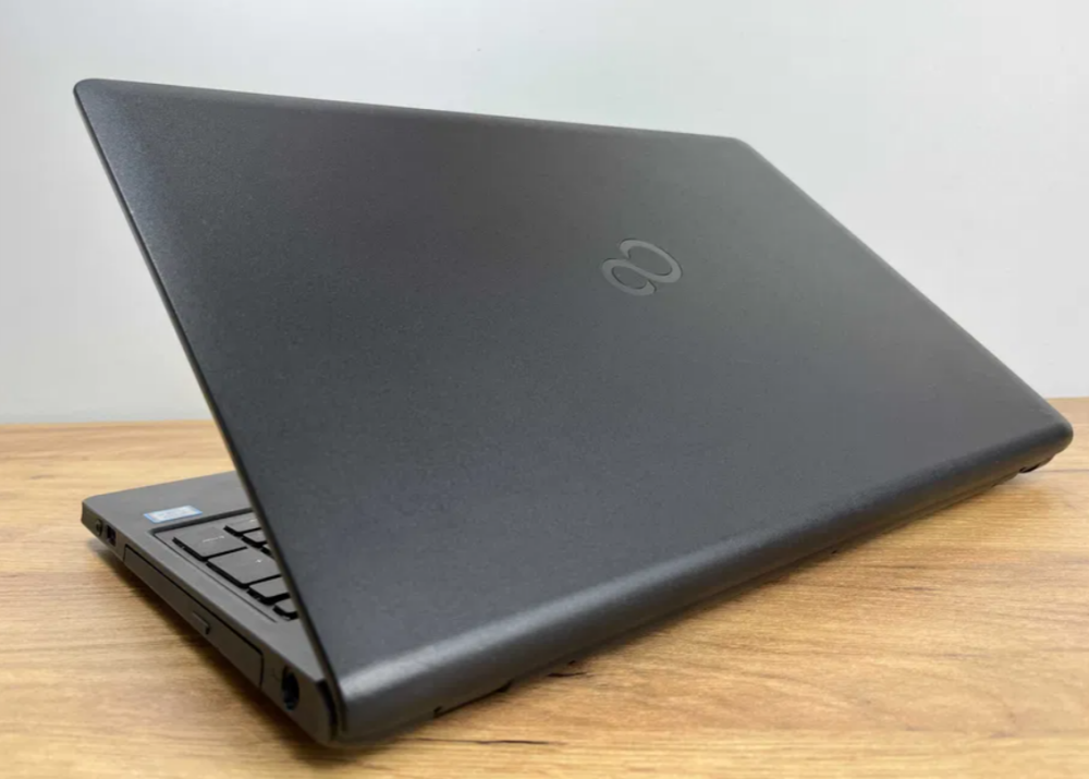 FUJITSU モニター型パソコン　corei5Windows☆ 富士通 FUJITSU PCモニター ［27型 /4K(3840×2160) /ワイド］ ブラック