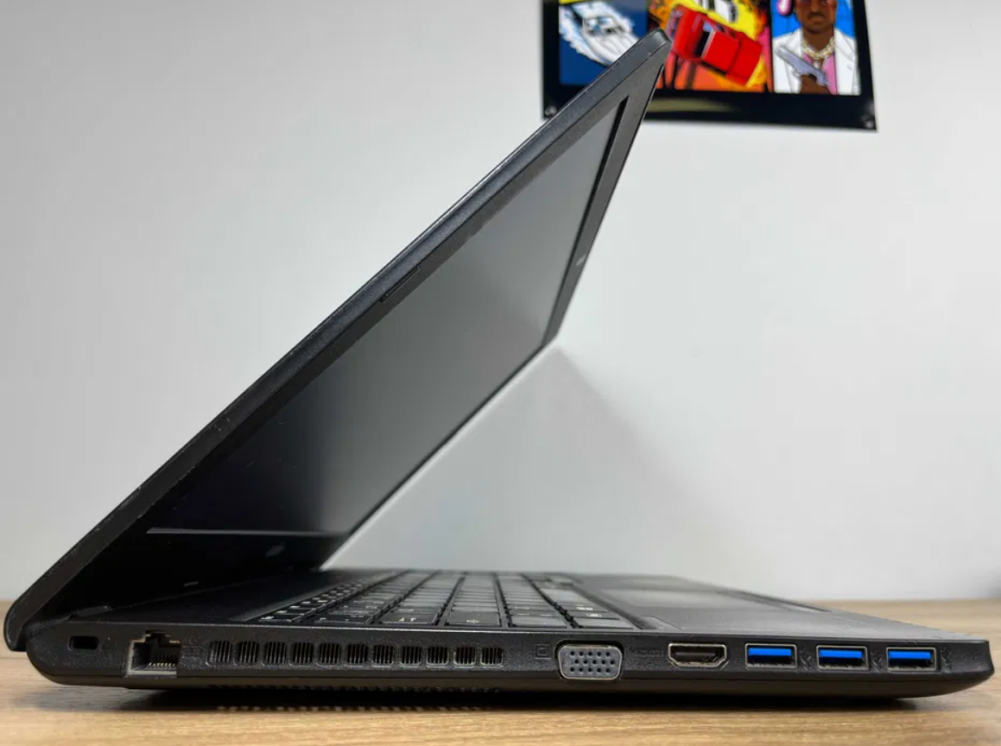 Купить ноутбук Б класса Fujitsu LifeBook A557 15.6