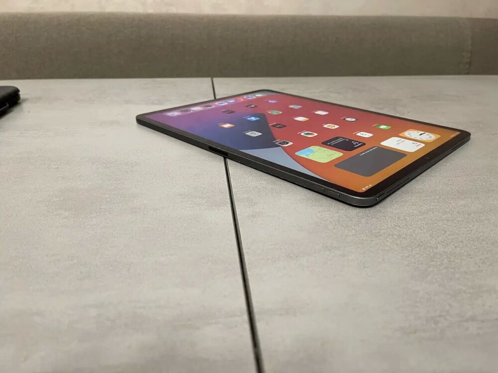 Купить Планшет Apple iPad Pro A1876 / 12.9