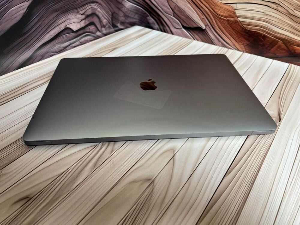 Купить ультрабук Б-класс Apple MacBook Pro 16 2019 / 16