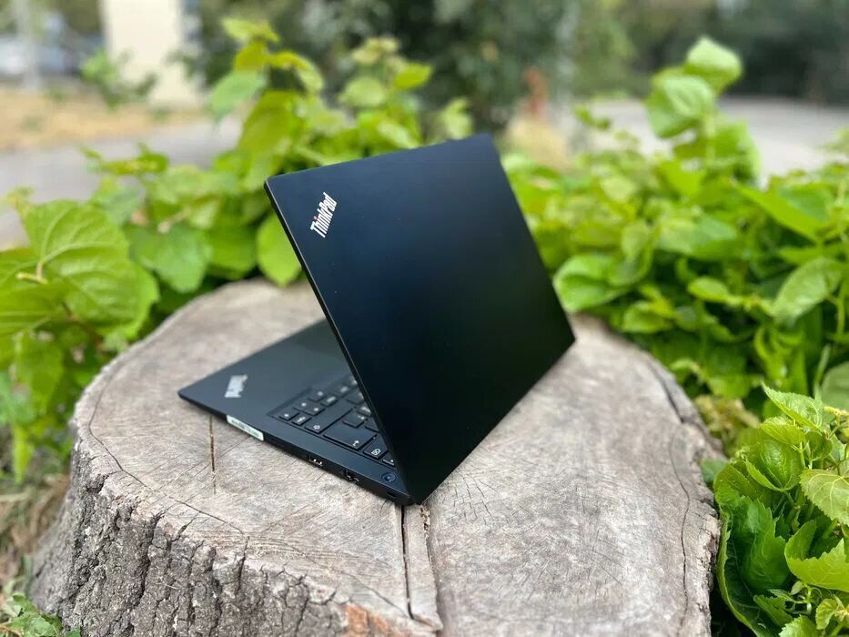 Купити ноутбук Lenovo ThinkPad E495 / 14