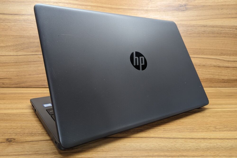 Купити ноутбук HP 250 G7 / 15.6