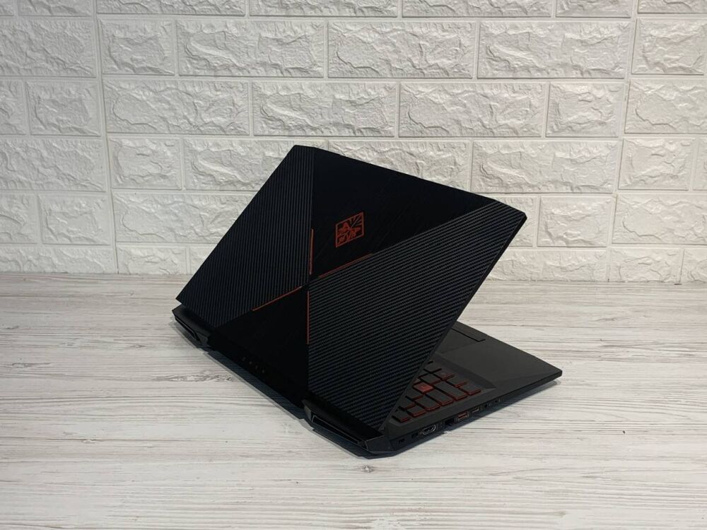 PC Portable Gamer HP Omen 15 – I5 7300HQ – GTX 1060 – 15,6″ – SSD 128Go – Occasion