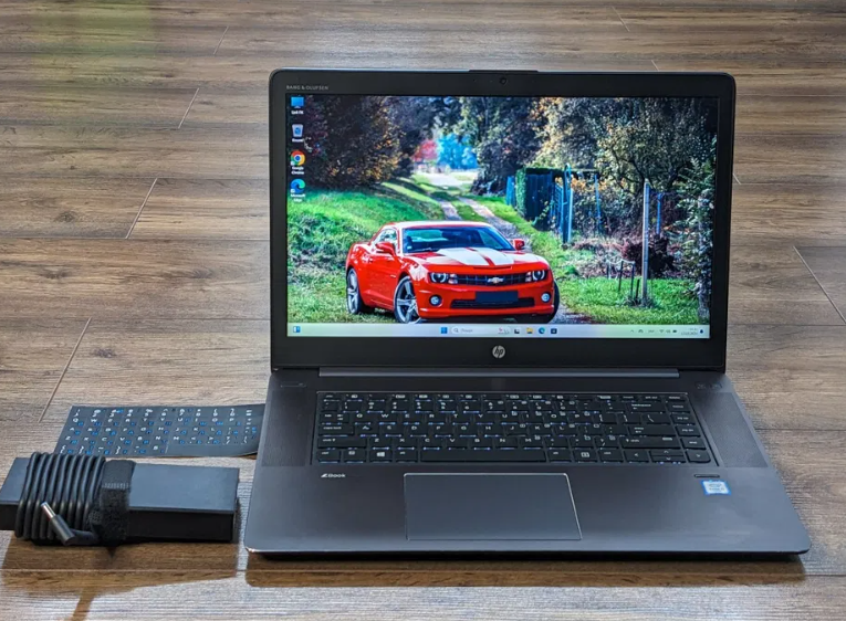 Купить мобильная рабочая станция Б-класс HP ZBook Studio G3 / 15.6