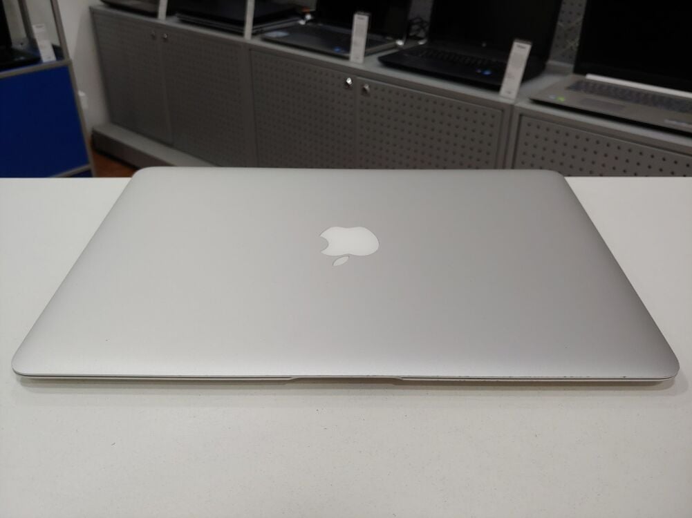 Купить ультрабук Apple MacBook Air 13 (2013) A1466 13.3