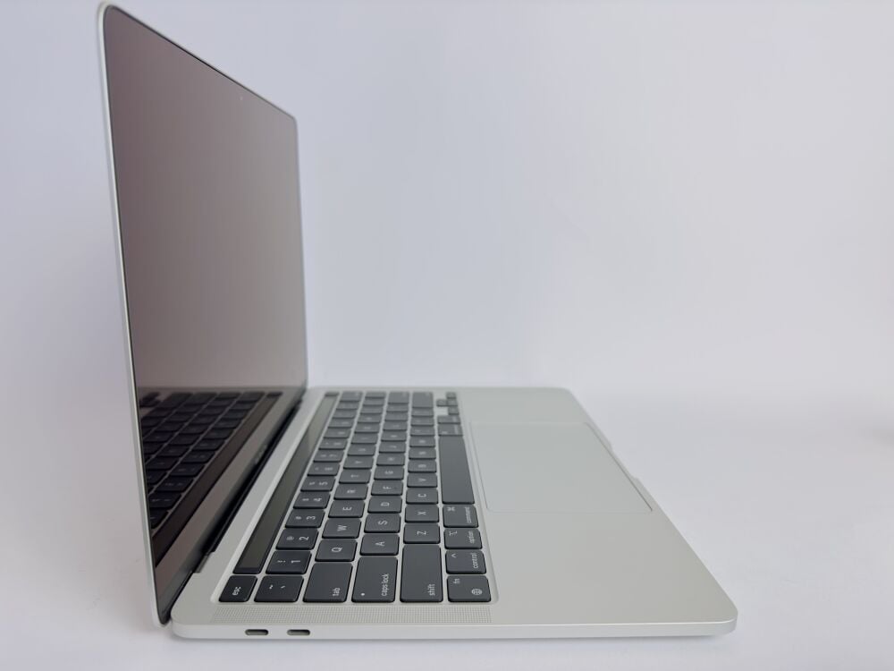 Купить ноутбук Apple MacBook Pro 13 / 13.3