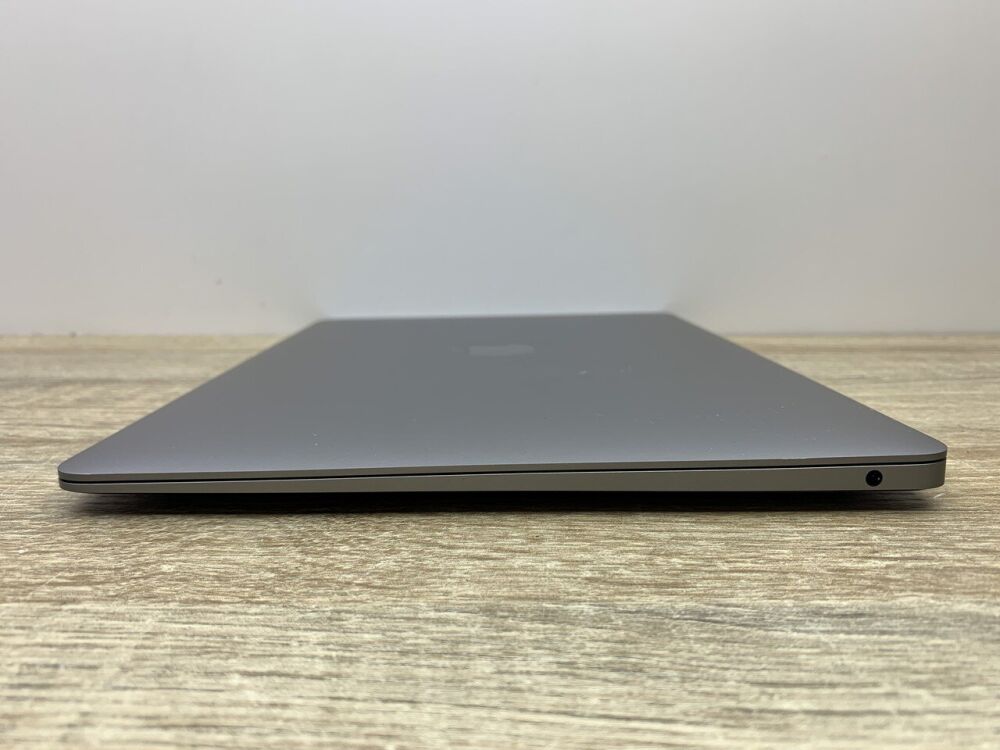 Apple MacBook air (A2179) 13インチ ᐉ MacBook Air 13