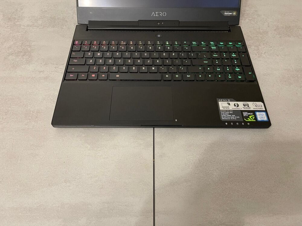 Купити ігровий ноутбук Gigabyte Aero 15XV8 / 15.6