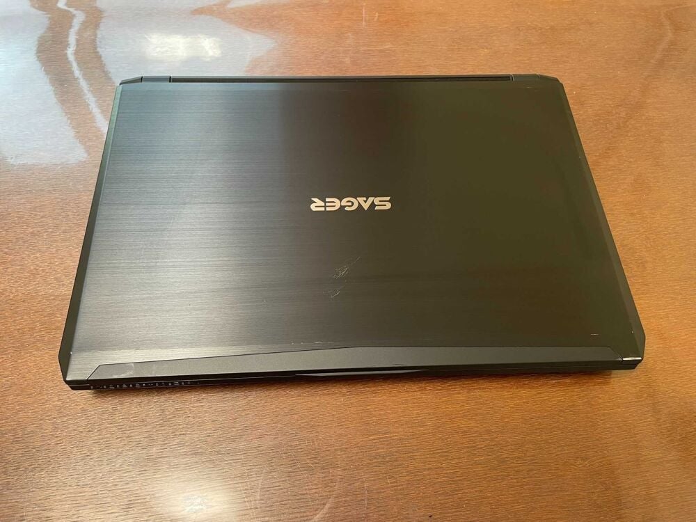 Купить игровой ноутбук Clevo P650HS / 15.6