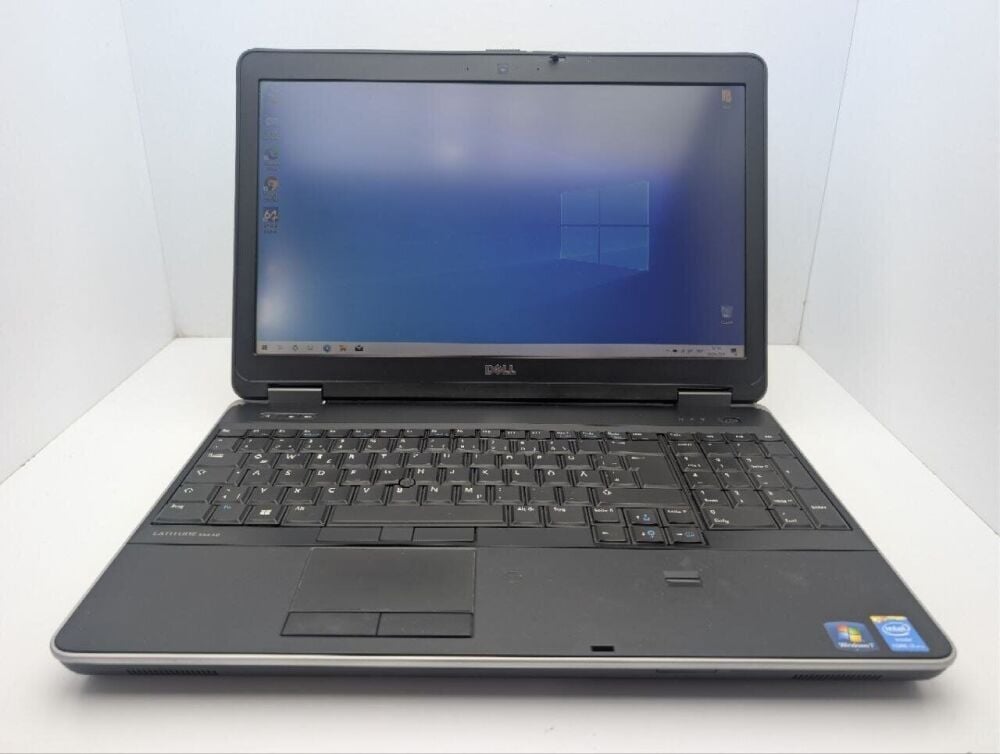Купити ноутбук Dell Latitude E6540 / 15.6