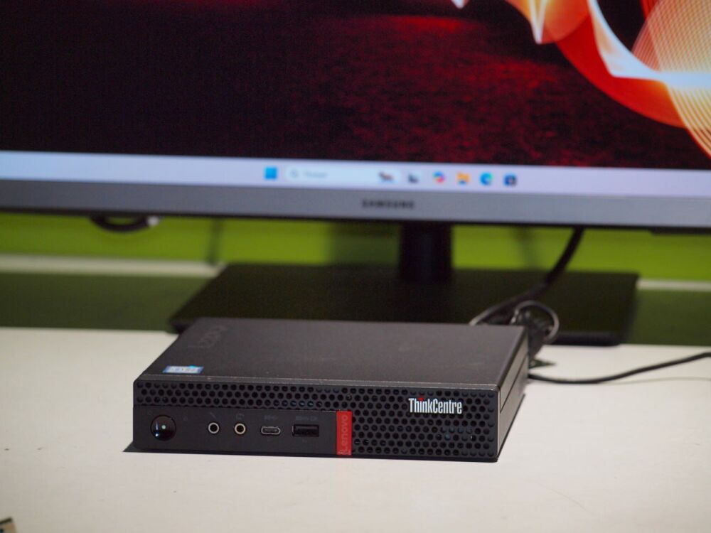Купить неттоп Lenovo ThinkCentre M720q Tiny USFF / Intel Core i5