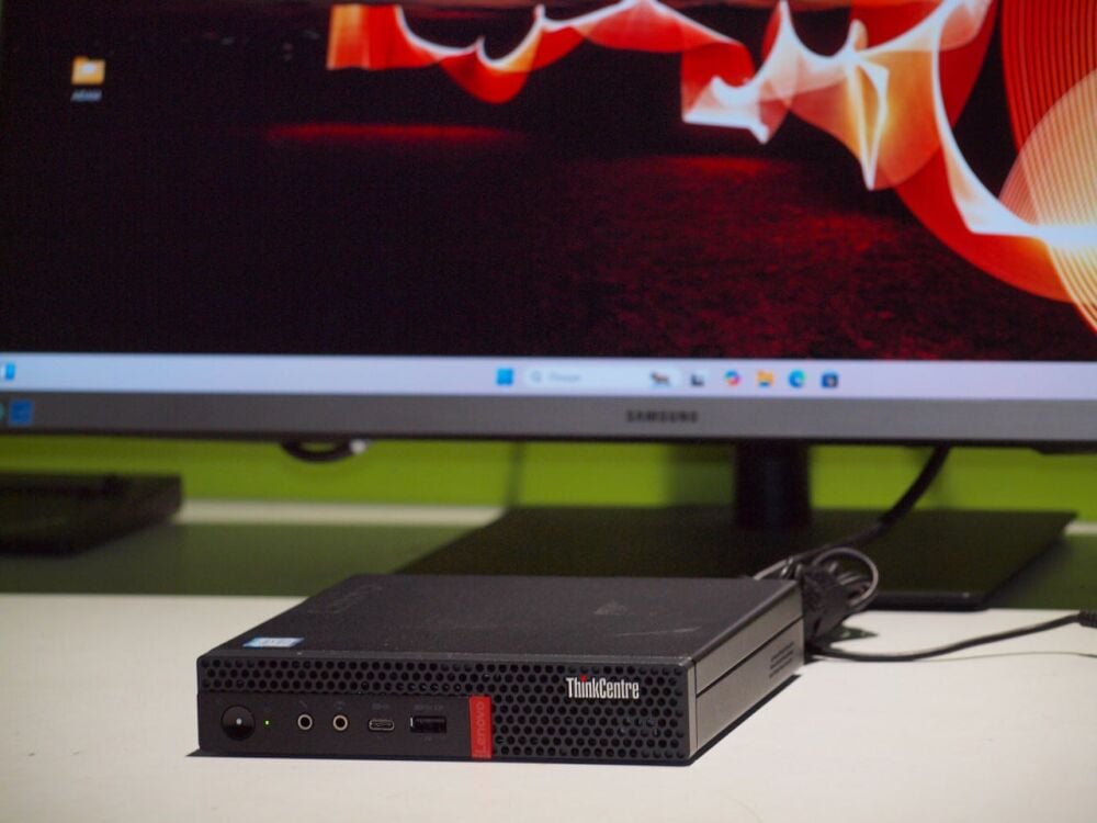 Купить неттоп Lenovo ThinkCentre M720q Tiny USFF / Intel Core i5