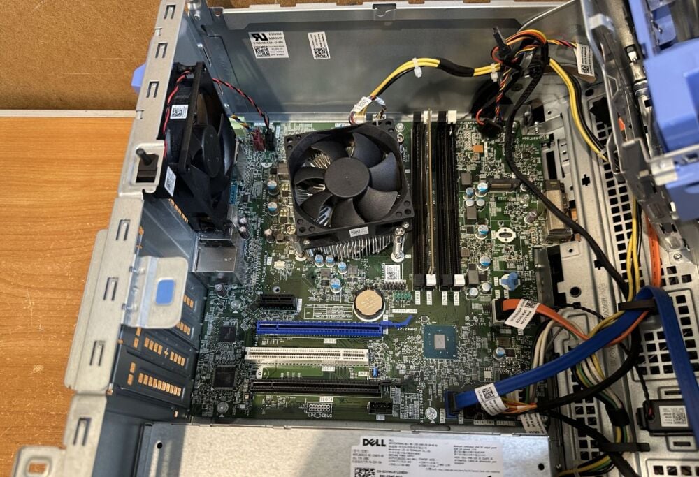 Купить Компьютер Dell OptiPlex 7050 Tower / Intel Core i5-7500 (4