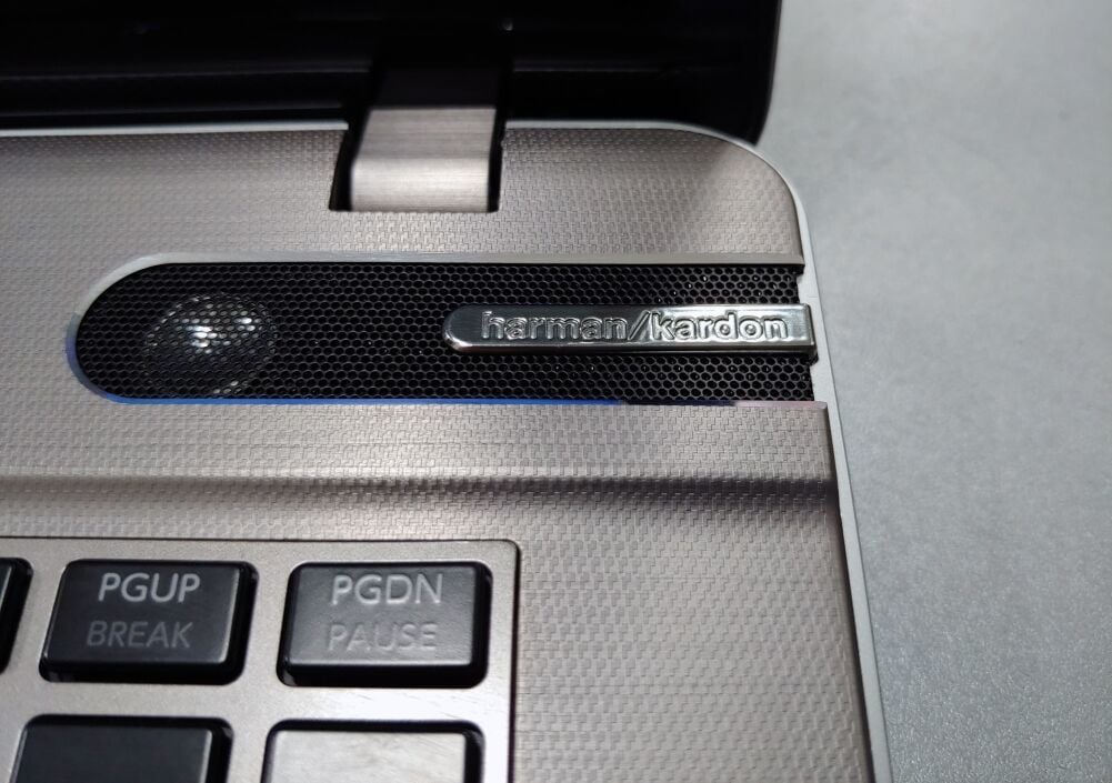 Toshiba Satellite P875-S7200 / 17