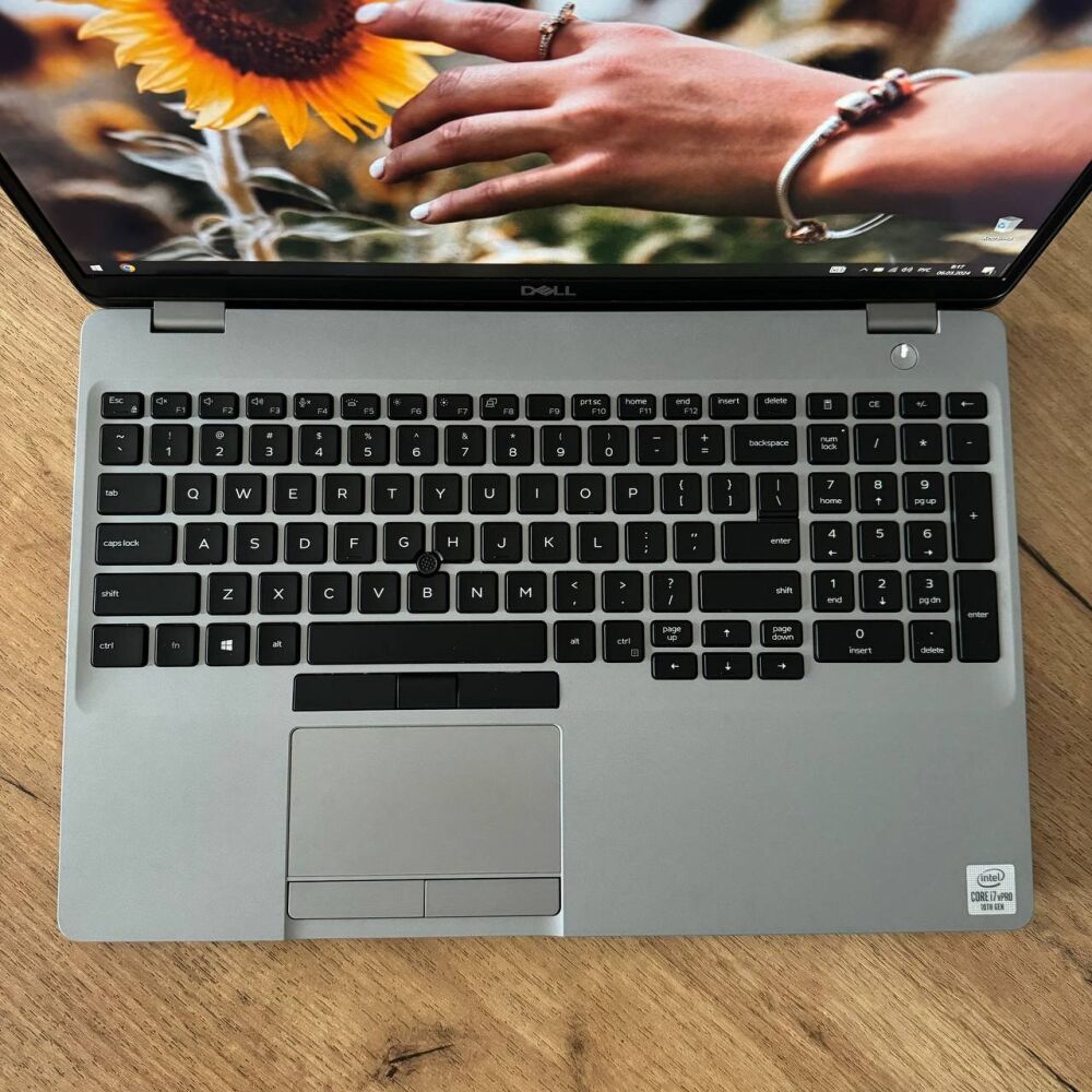 Купить ноутбук Dell Latitude 5510 / 15.6