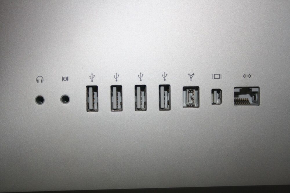 Apple iMac 21.5 Inch (2011) / LED FullHD 1920x1080 / Intel® Core