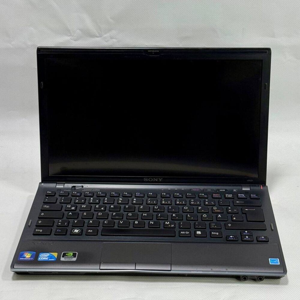 Купить ноутбук Sony Vaio VPCZ11X9E (PCG-31111M) / 13.1