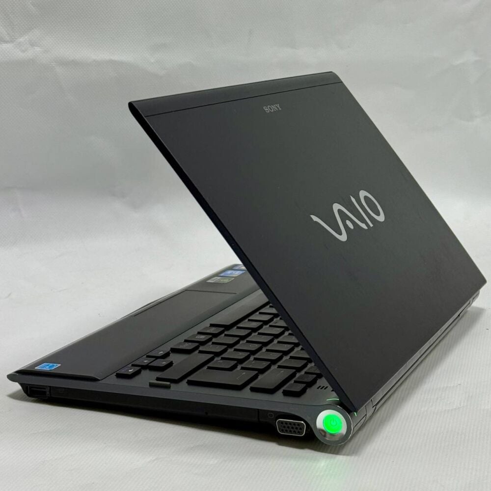 Купить ноутбук Sony Vaio VPCZ11X9E (PCG-31111M) / 13.1