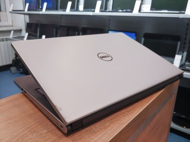 Dell Inspiron 5555 / 15.6