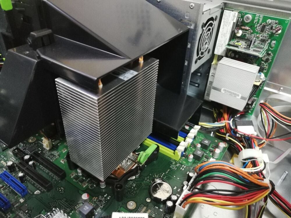 Kupit Server Fujitsu Primergy Tx150 S7 Intel Xeon X3430 4 Gb Ddr3 250 Gb Hdd Nas Hranilishe V Ukraine