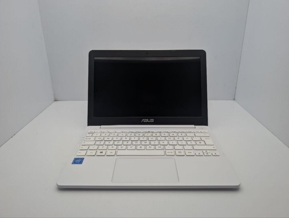 ASUS X207N 【公式通販】